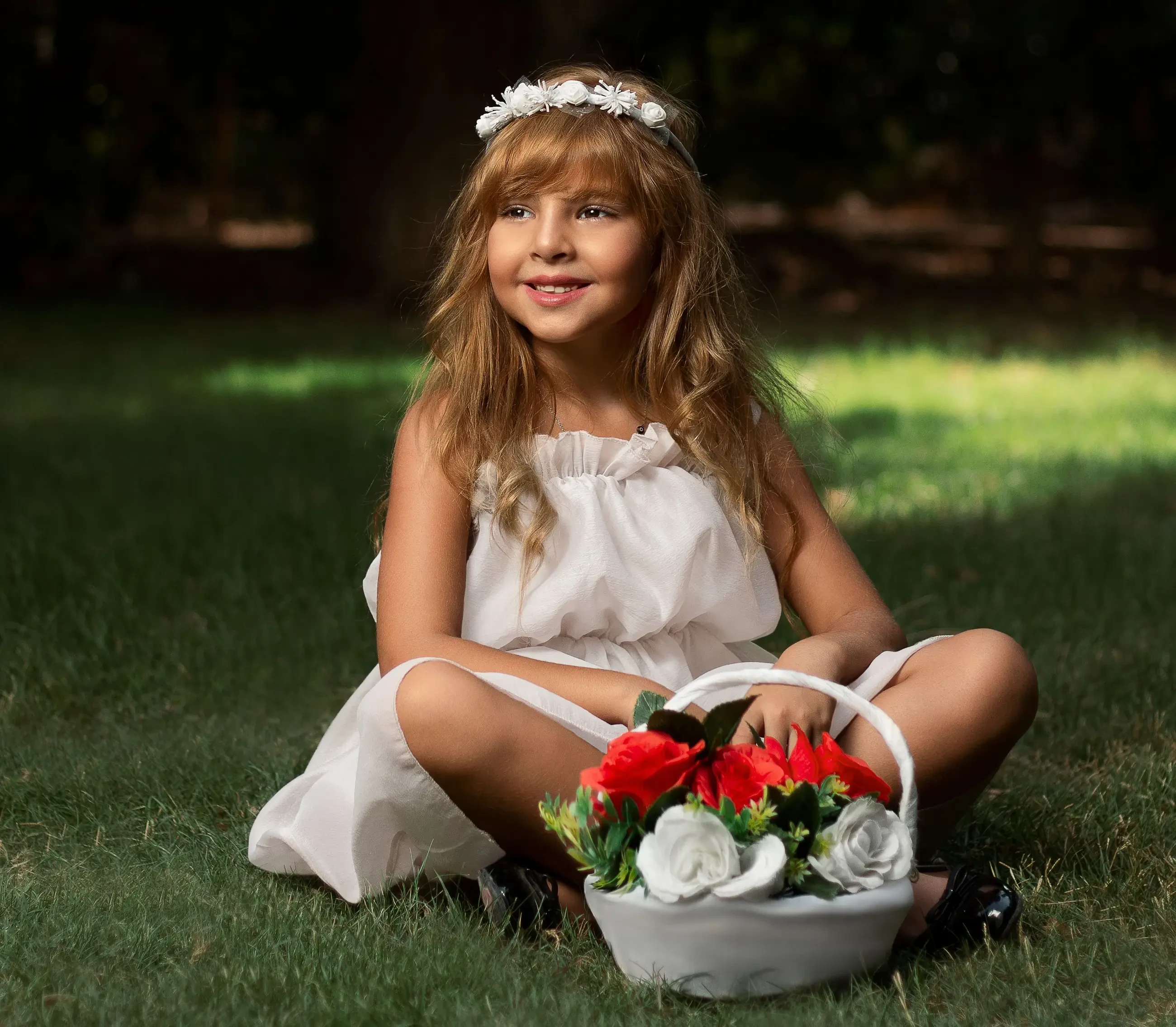 Blossoming Beauties: 12 Adorable Flower Girl Style Ideas. Desktop Image
