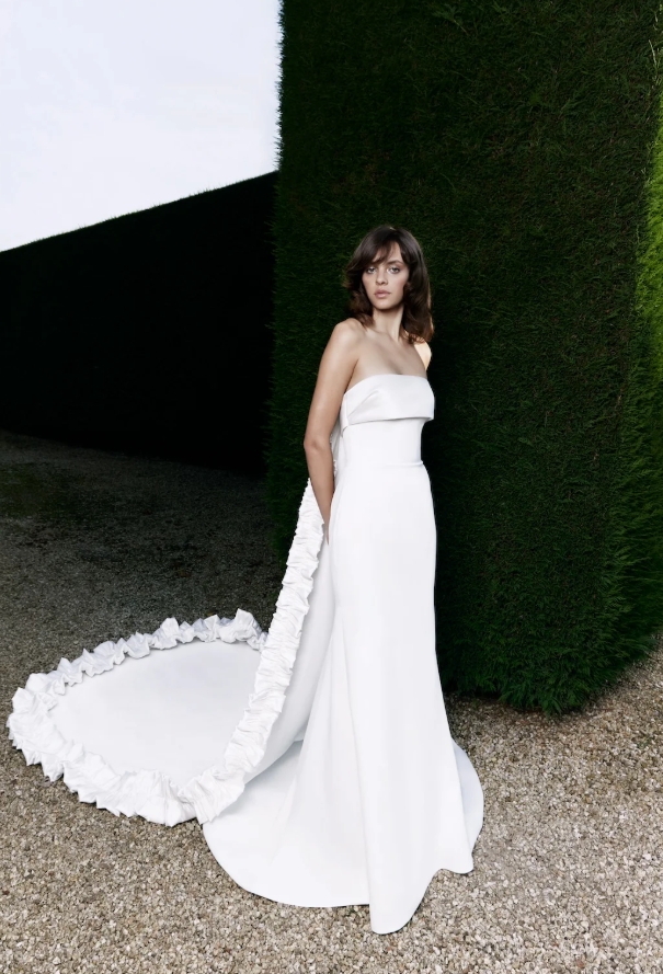Screenshot_5-4-2025_185414_www.viktor-rolf.com