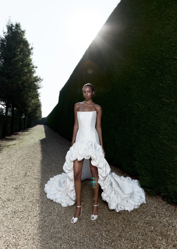 Screenshot_5-4-2025_185432_www.viktor-rolf.com